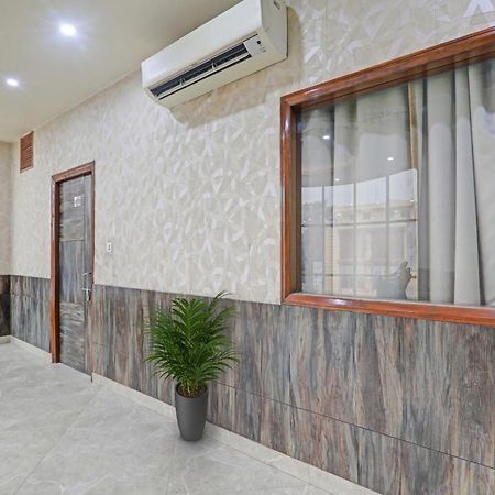 Townhouse 1150 Hotel Dayal Palace Chinhat Kültér fotó