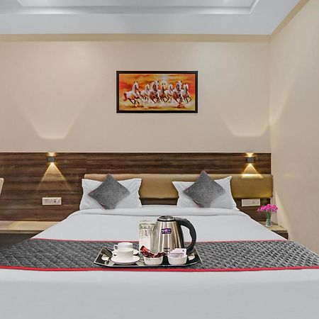 Townhouse 1150 Hotel Dayal Palace Chinhat Kültér fotó