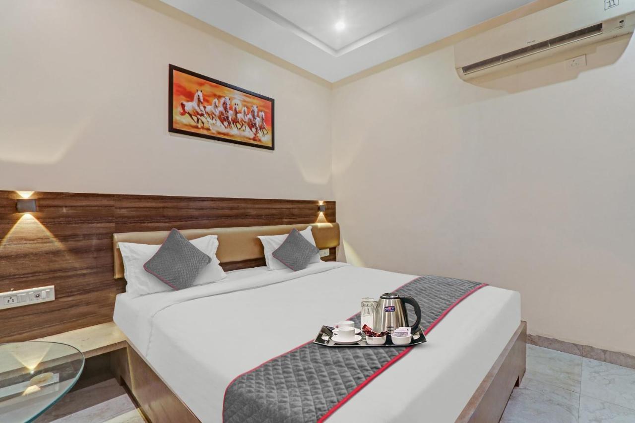 Townhouse 1150 Hotel Dayal Palace Chinhat Kültér fotó