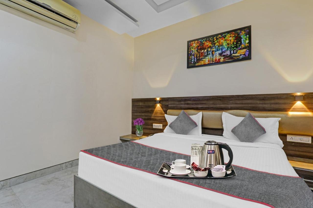 Townhouse 1150 Hotel Dayal Palace Chinhat Kültér fotó