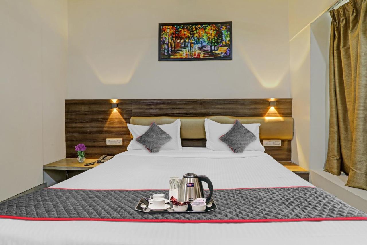 Townhouse 1150 Hotel Dayal Palace Chinhat Kültér fotó
