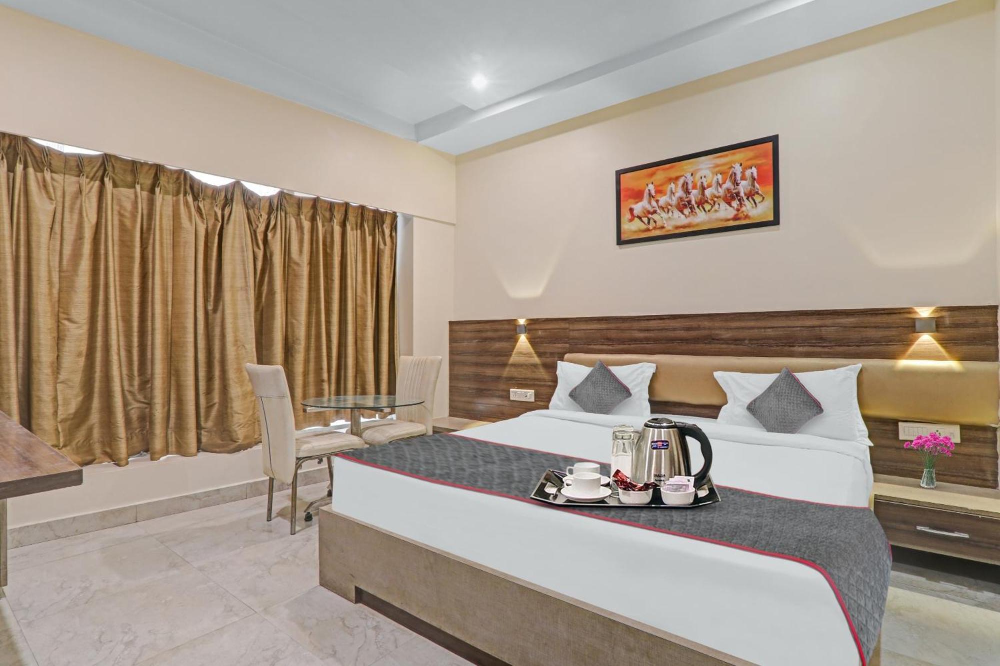 Townhouse 1150 Hotel Dayal Palace Chinhat Kültér fotó